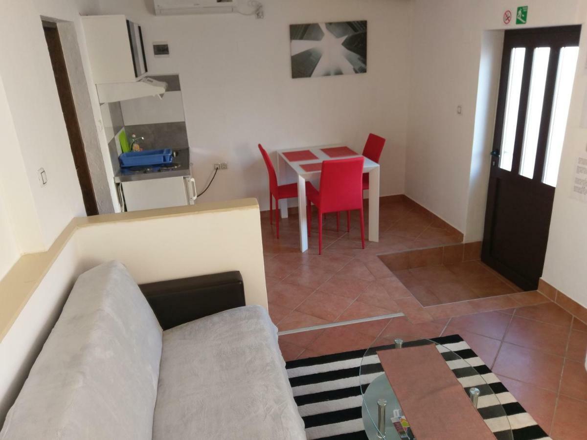 Apartments Ingrid Novigrad  ภายนอก รูปภาพ