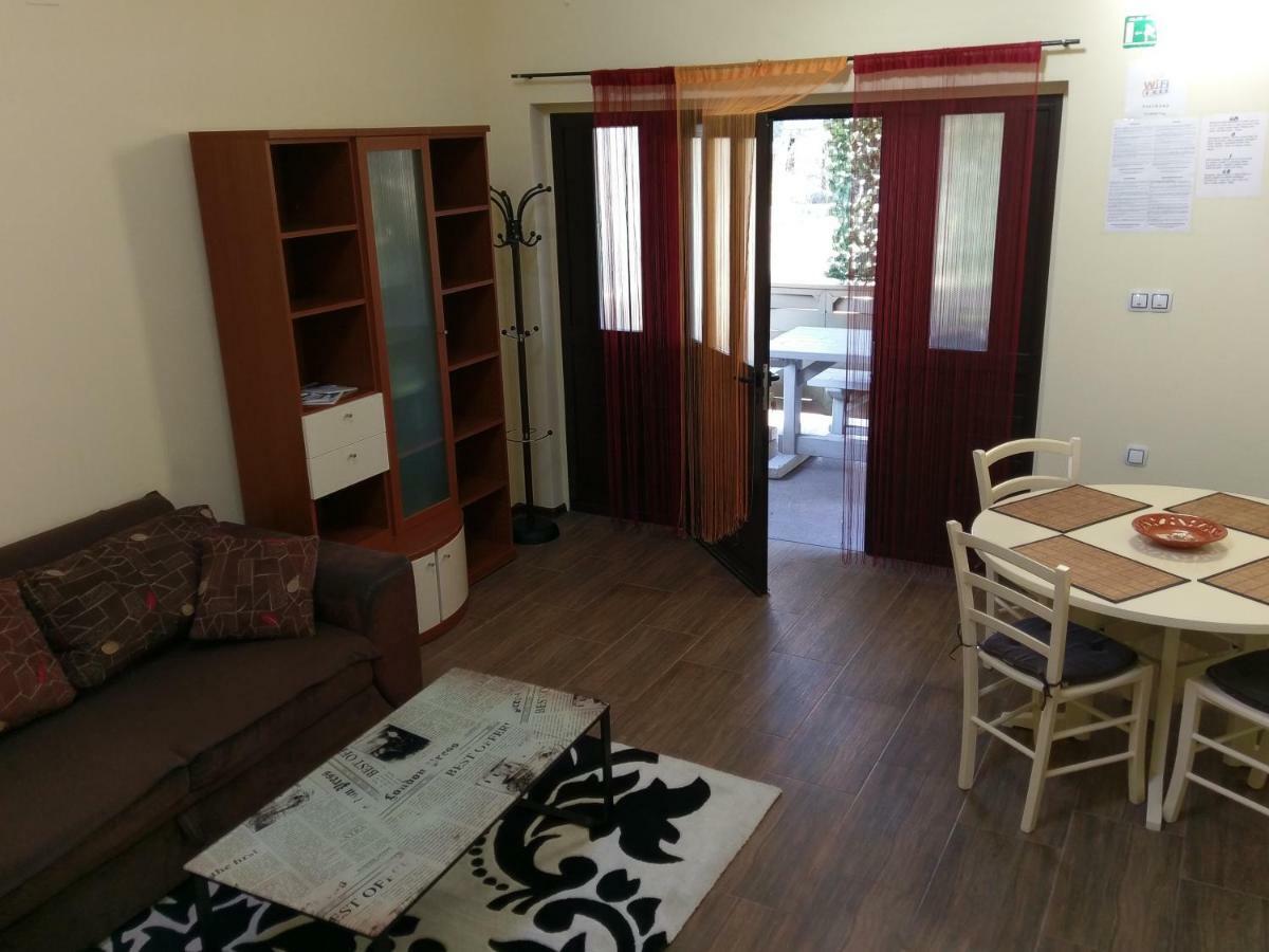 Apartments Ingrid Novigrad  ภายนอก รูปภาพ